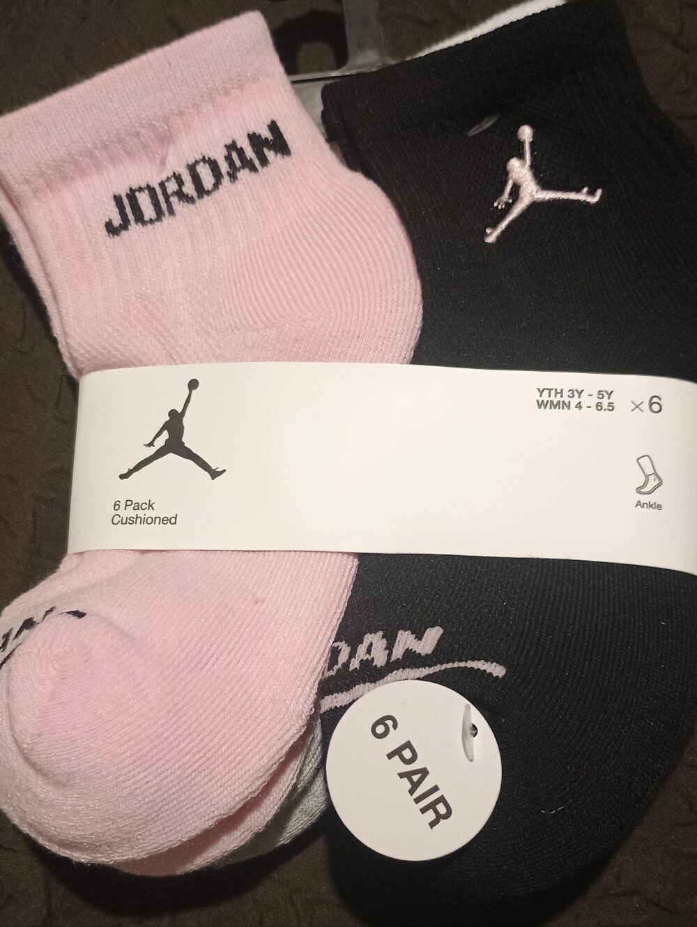 NWT Jordan 6-Pack Cushioned Ankle Socks in Pink and Black